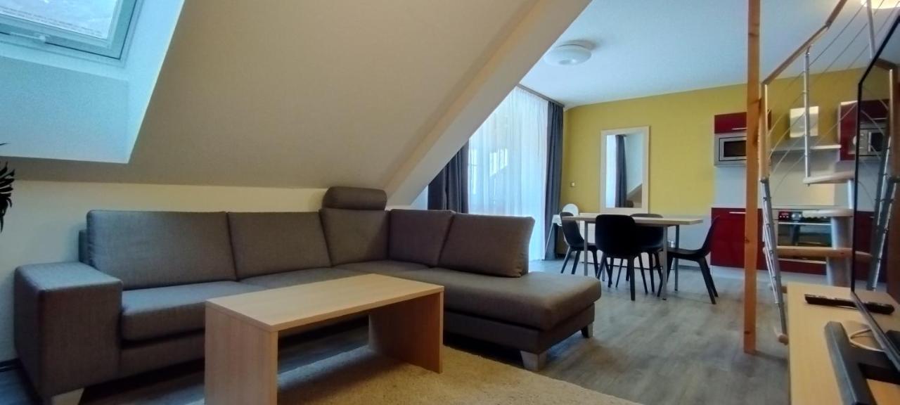 Jbx Resort Hotel Albatros เชดนีวีตอน ภายนอก รูปภาพ